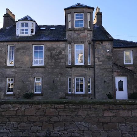 Hay Lodge ネアン エクステリア 写真