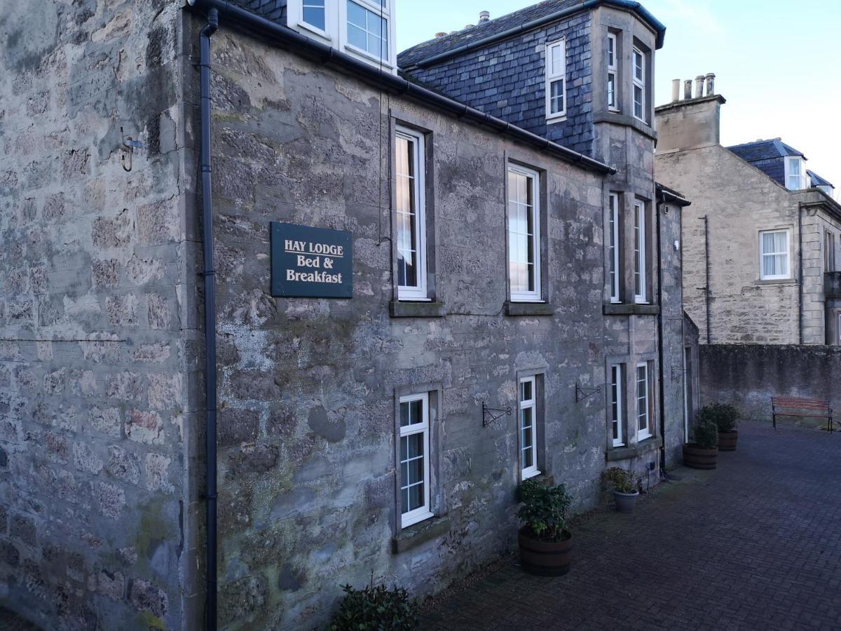 Hay Lodge ネアン エクステリア 写真